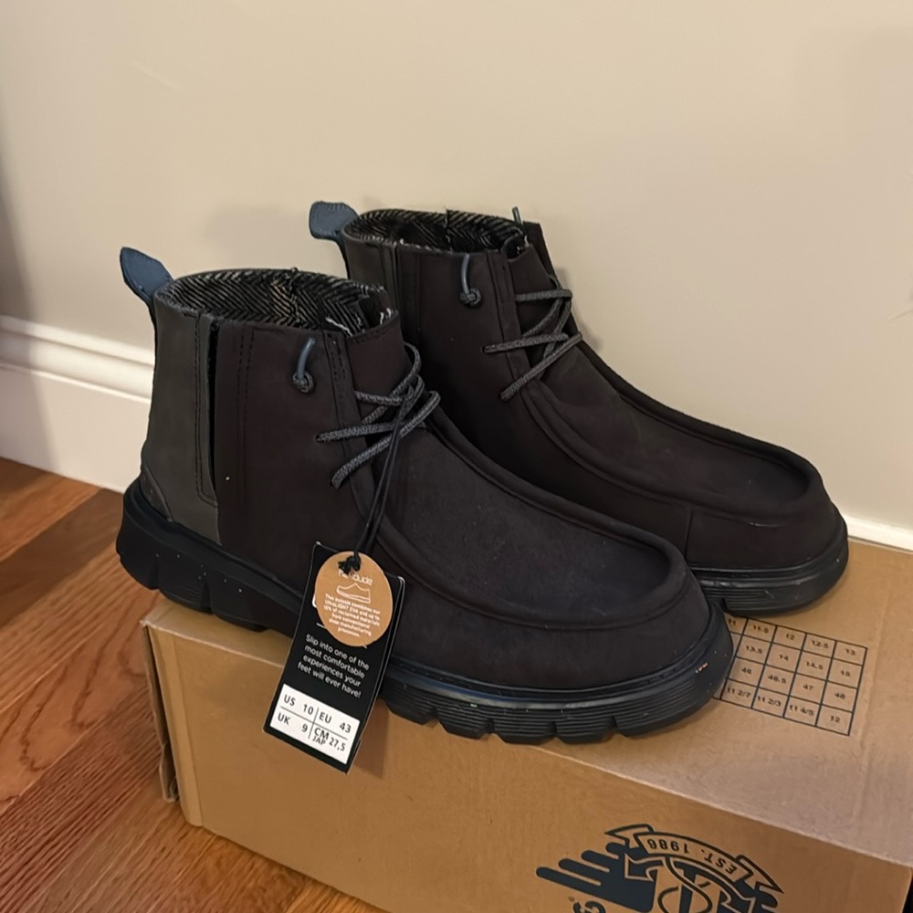 Hey Dude boots